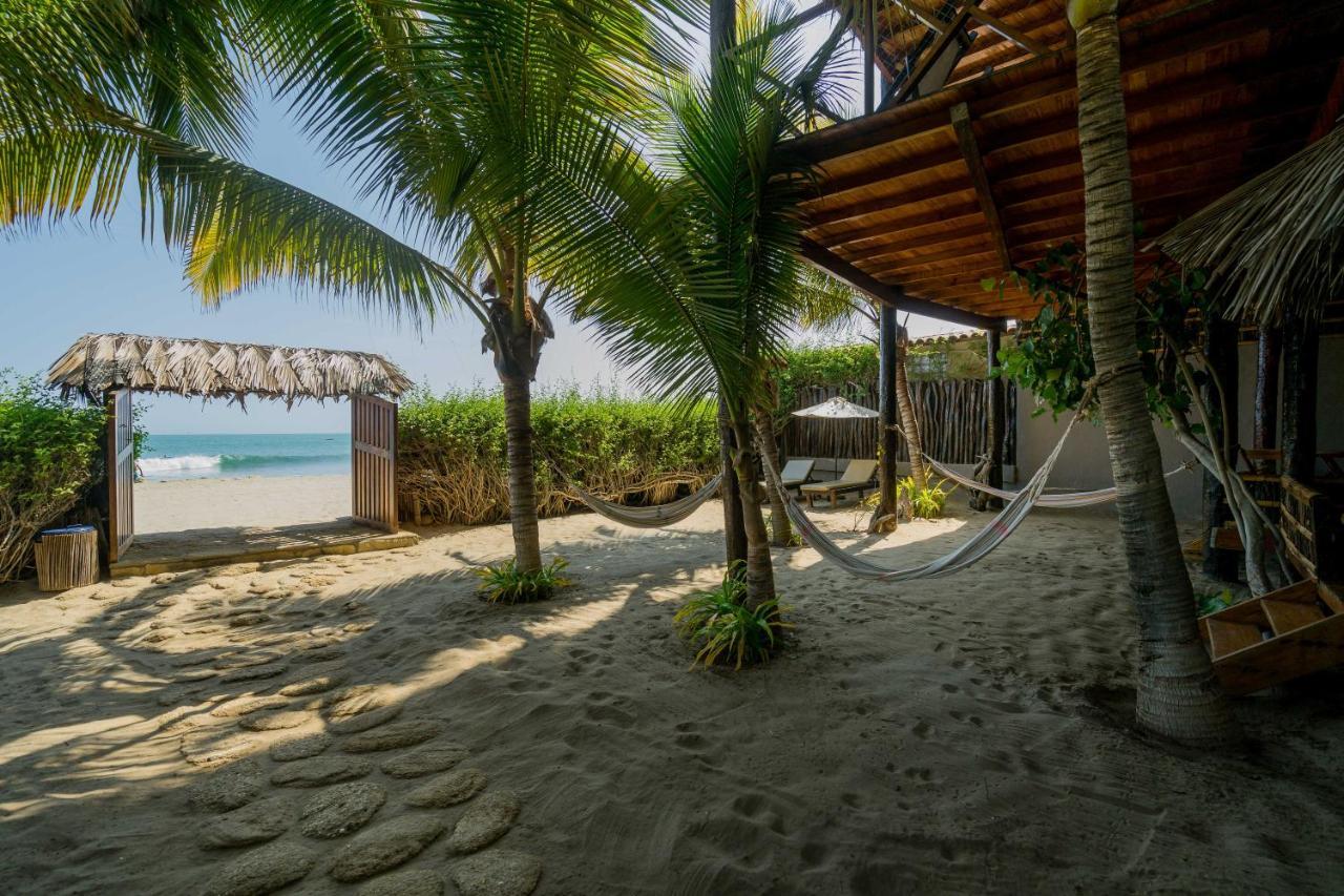 Las Olas Mancora Exterior photo