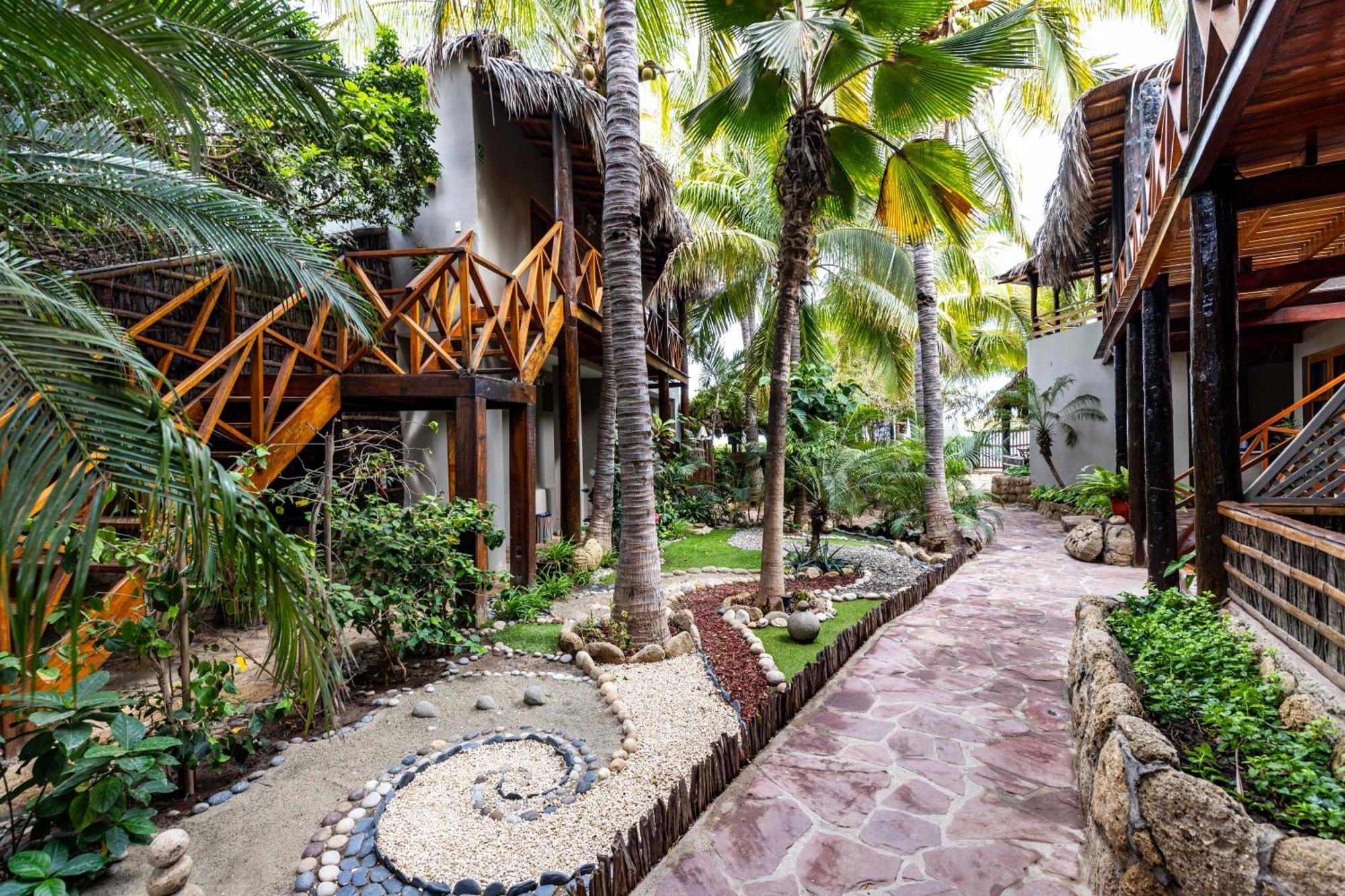 Las Olas Mancora Exterior photo