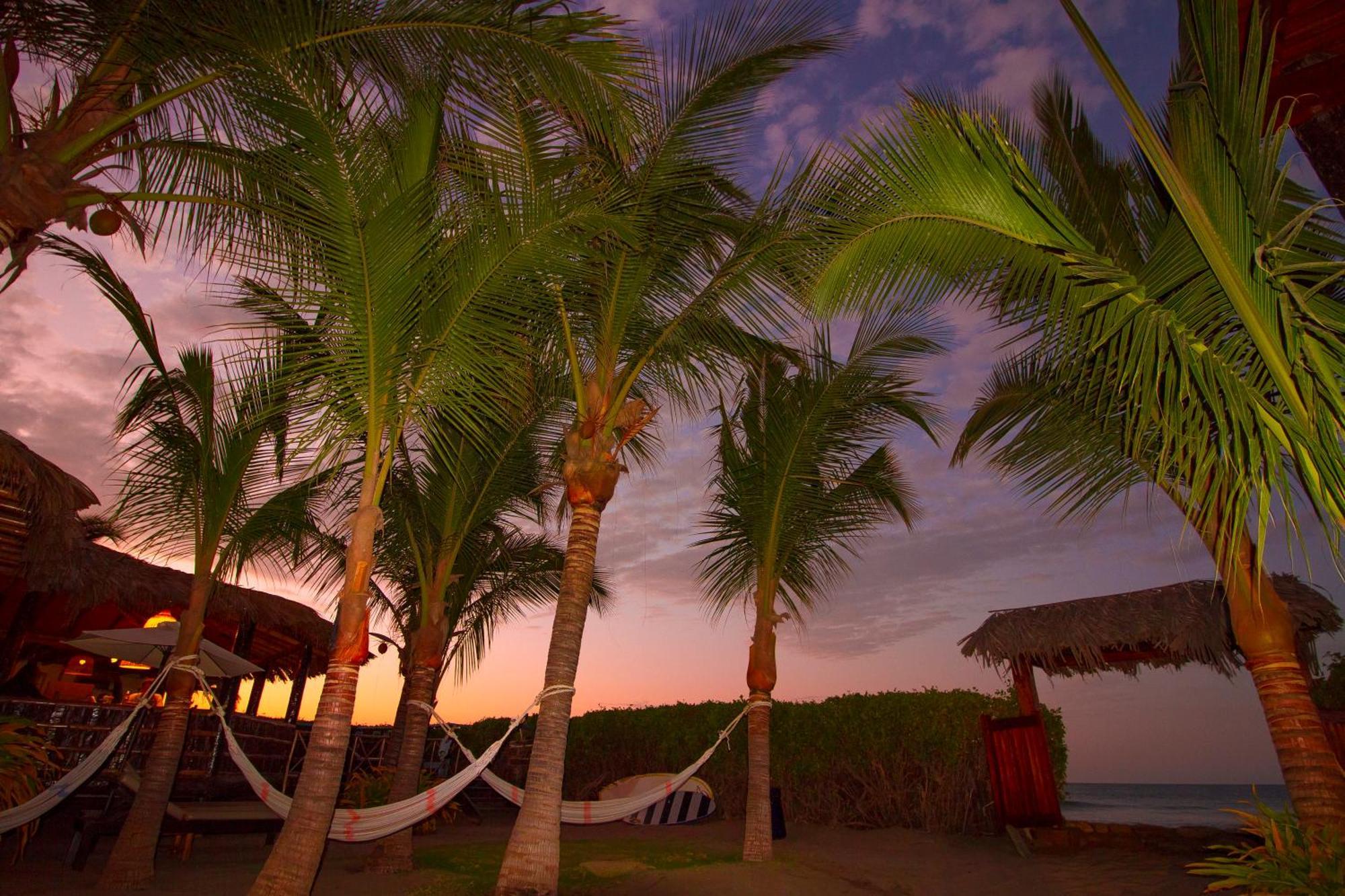 Las Olas Mancora Exterior photo
