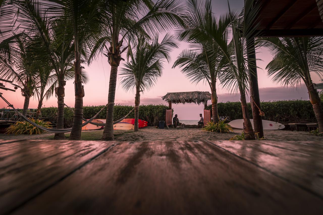 Las Olas Mancora Exterior photo